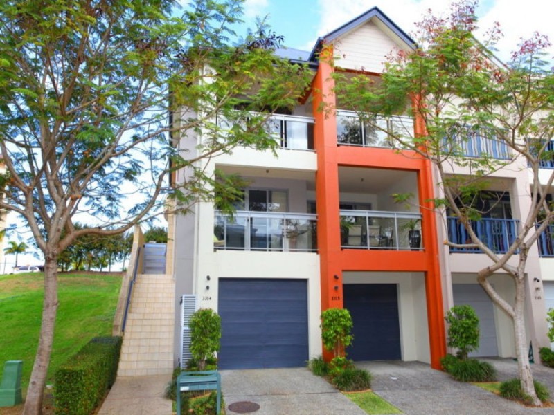 3314 Central Place, Carrara QLD 4211