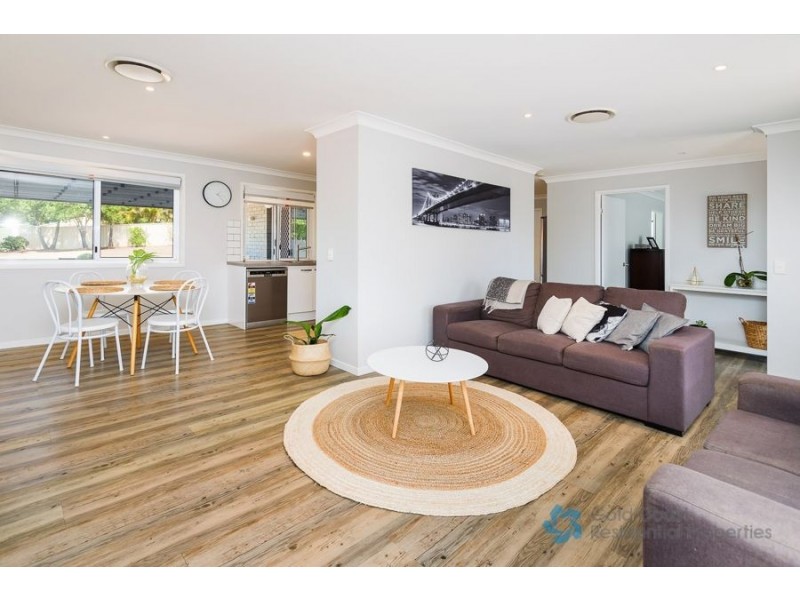 6 Berwick Court, Arundel QLD 4214