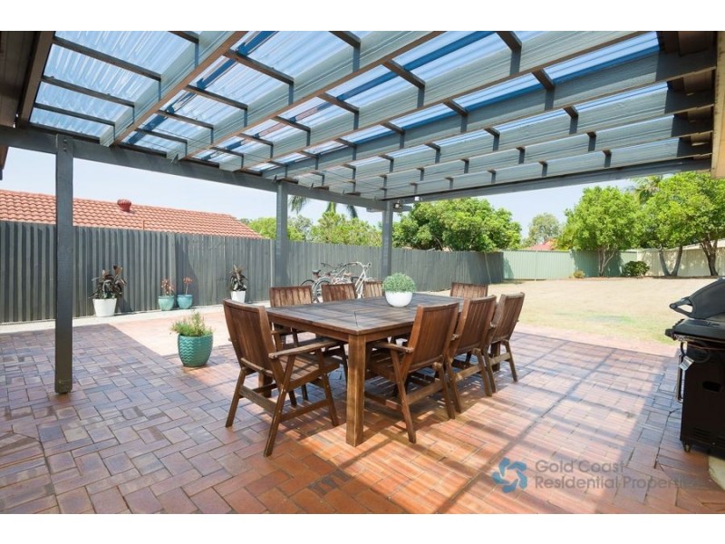 6 Berwick Court, Arundel QLD 4214