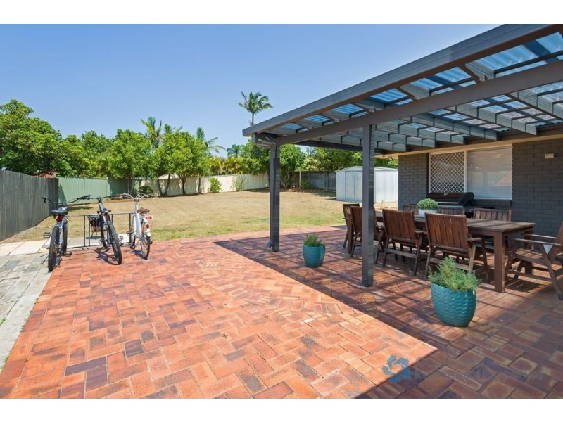 6 Berwick Court, Arundel QLD 4214