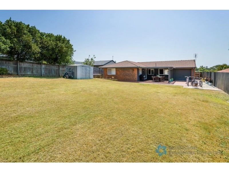 6 Berwick Court, Arundel QLD 4214