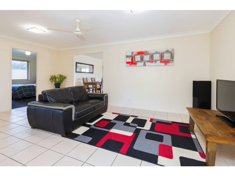 4 Zane Street, Molendinar QLD 4214