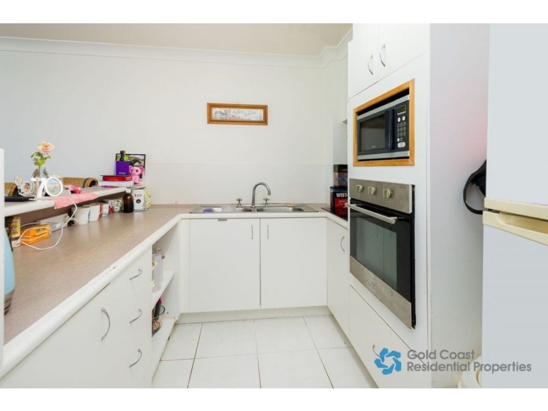 70 “Surfers Plaza Resort” Remembrance Dr, Surfers Paradise QLD 4217