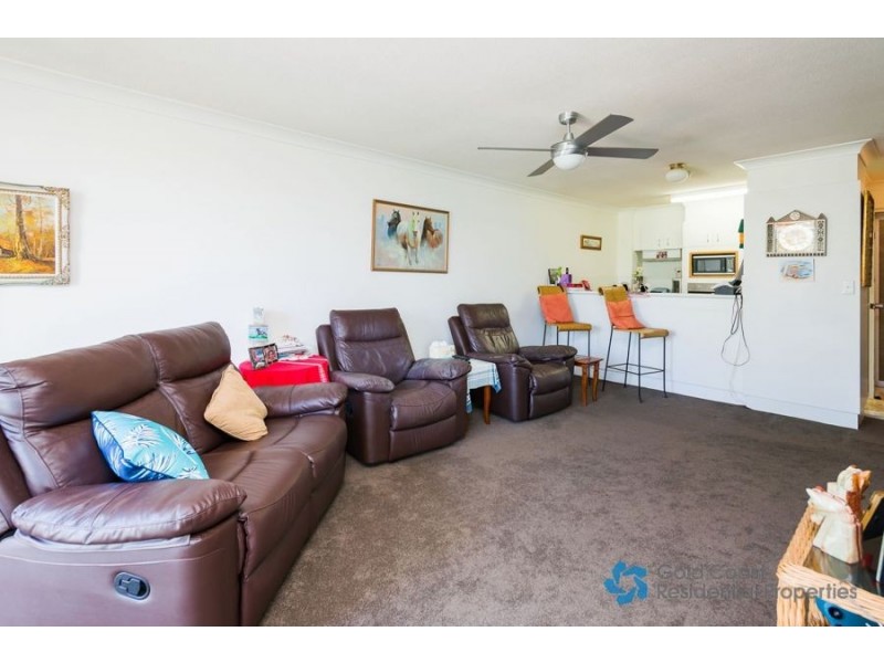 70 “Surfers Plaza Resort” Remembrance Dr, Surfers Paradise QLD 4217