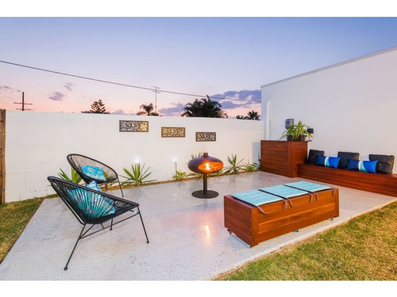 23 Merrimac Blvd, Broadbeach Waters QLD 4218