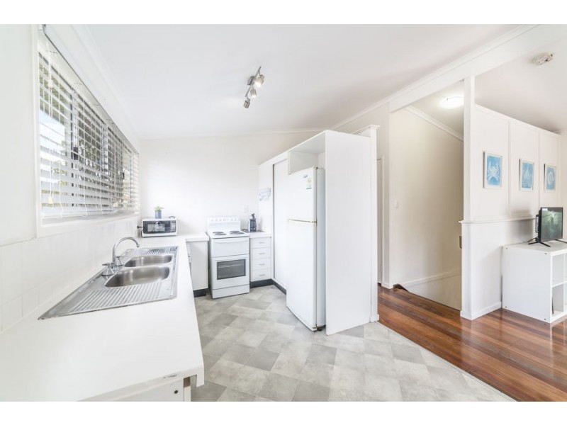 3 Pilgrim Place, Southport QLD 4215