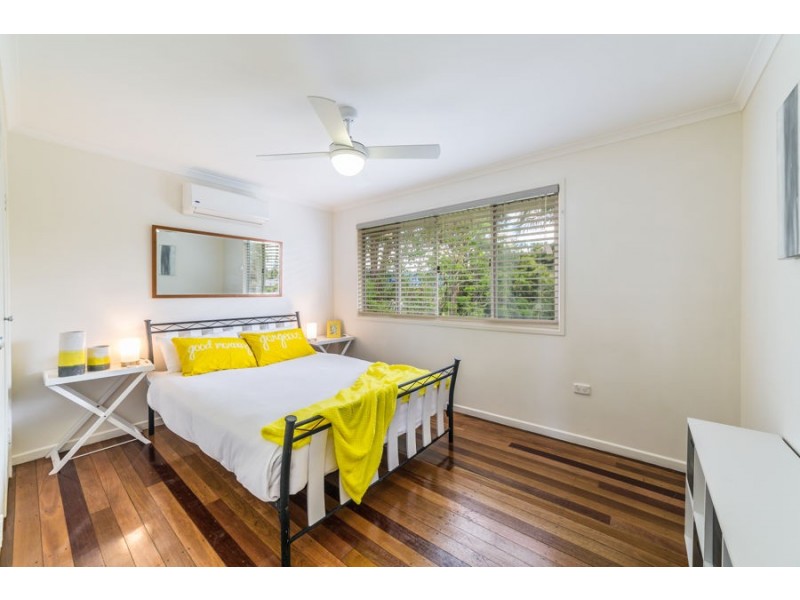 3 Pilgrim Place, Southport QLD 4215