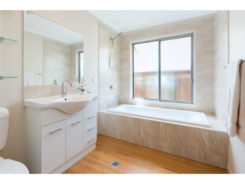 1 Highland Street, Russell Island QLD 4184