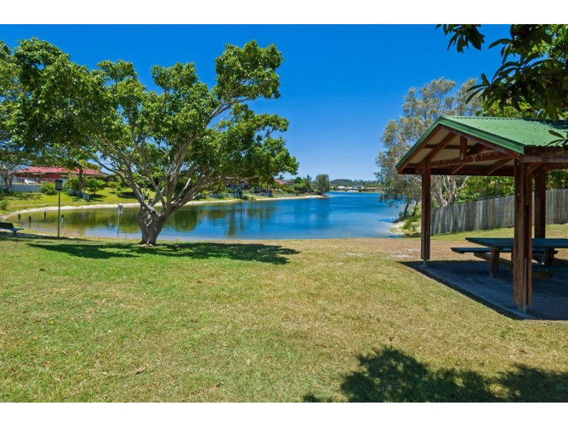 33/9-15 Harrier Drive, Burleigh Waters QLD 4220