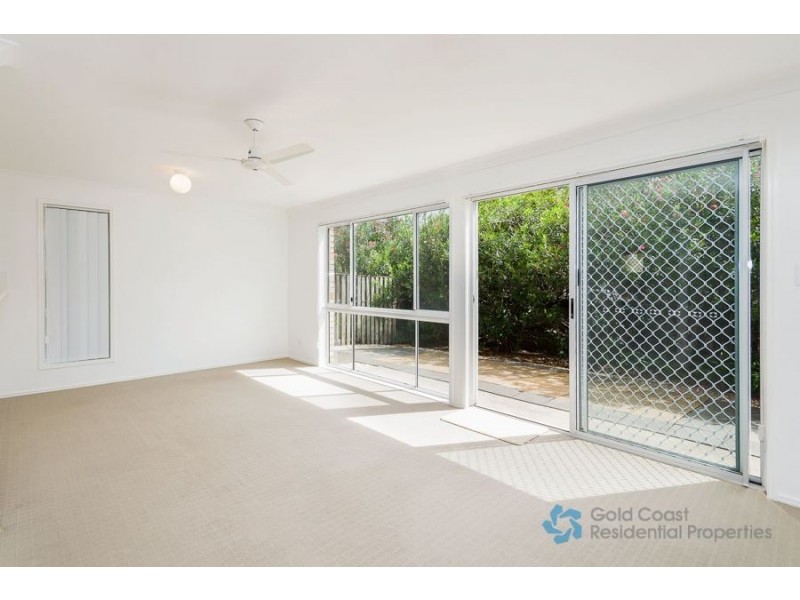 33/9-15 Harrier Drive, Burleigh Waters QLD 4220