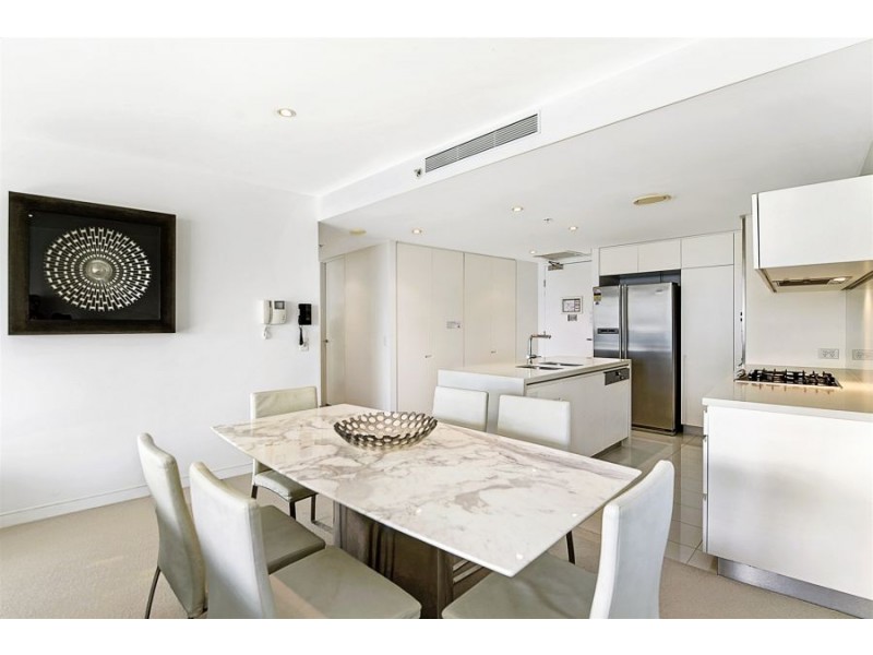 22303/21 Elizabeth Avenue, Broadbeach QLD 4218