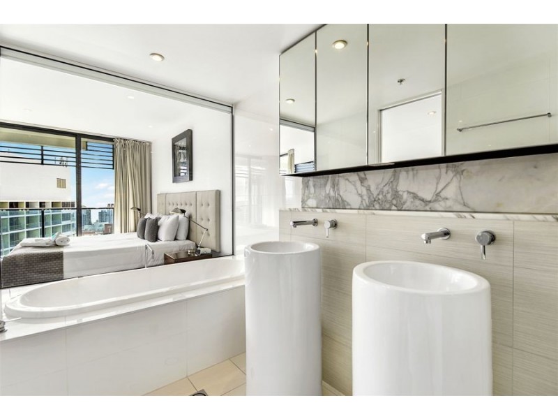 22303/21 Elizabeth Avenue, Broadbeach QLD 4218