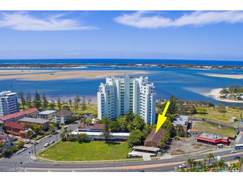 4/11 Frank Street, Labrador QLD 4215