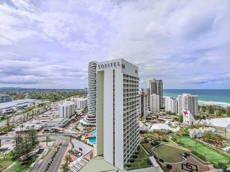 22303/4 Charles Avenue, Broadbeach QLD 4218