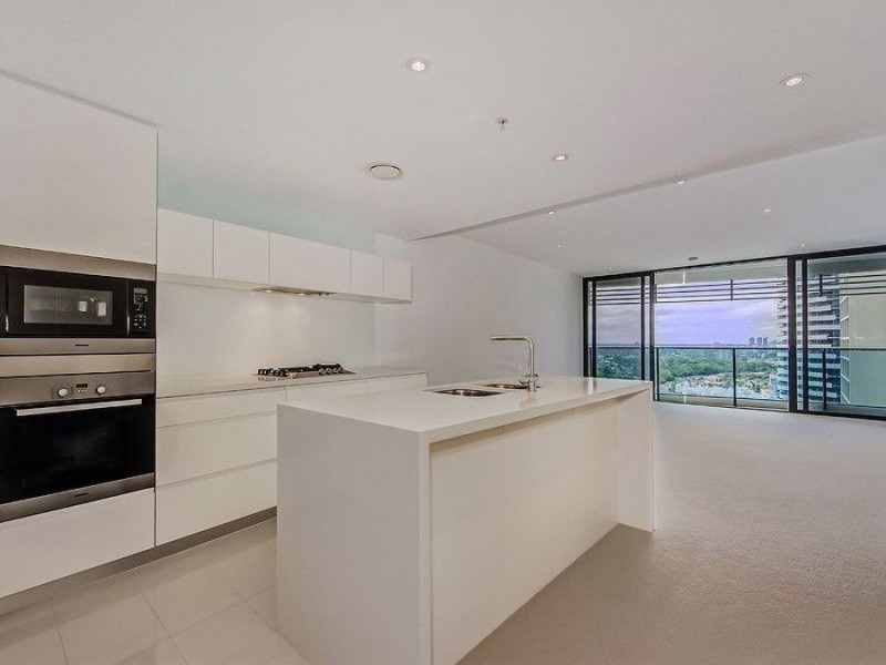 22303/4 Charles Avenue, Broadbeach QLD 4218