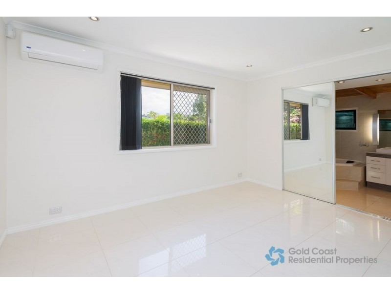 13 Langer Place, Arundel QLD 4214