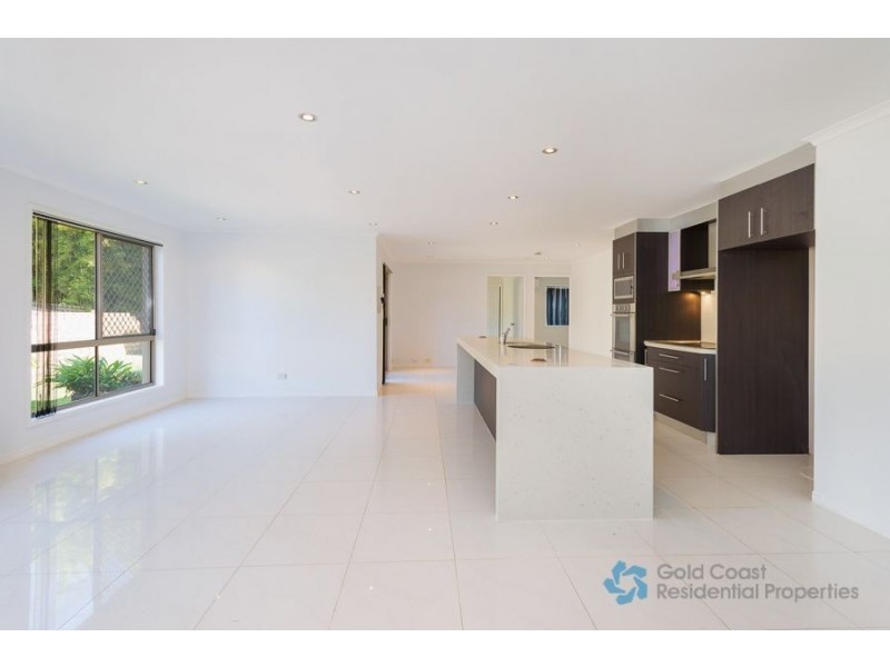 13 Langer Place, Arundel QLD 4214