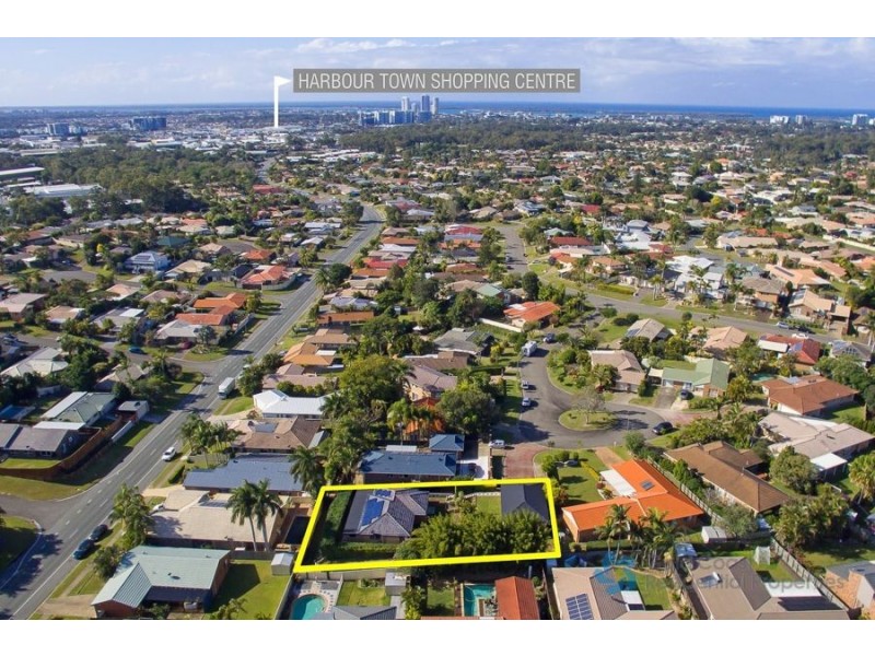 13 Langer Place, Arundel QLD 4214