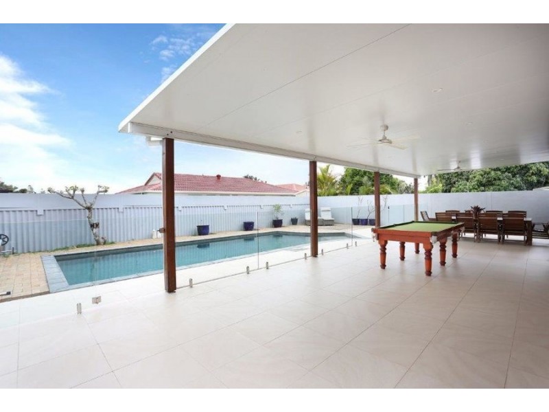 111 Palm Beach Avenue, Palm Beach QLD 4221