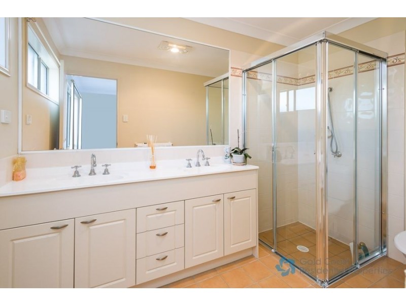 7 Rosegum Drive, Molendinar QLD 4214