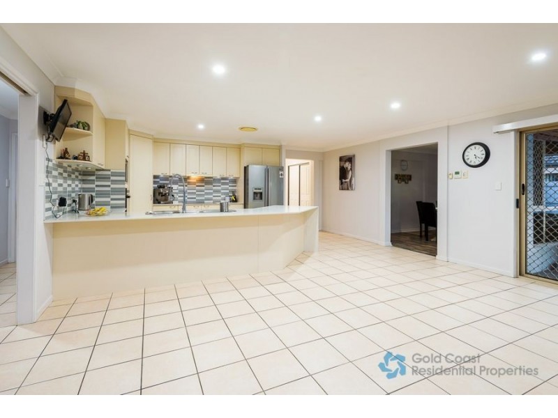 4 Applegum Place, Molendinar QLD 4214