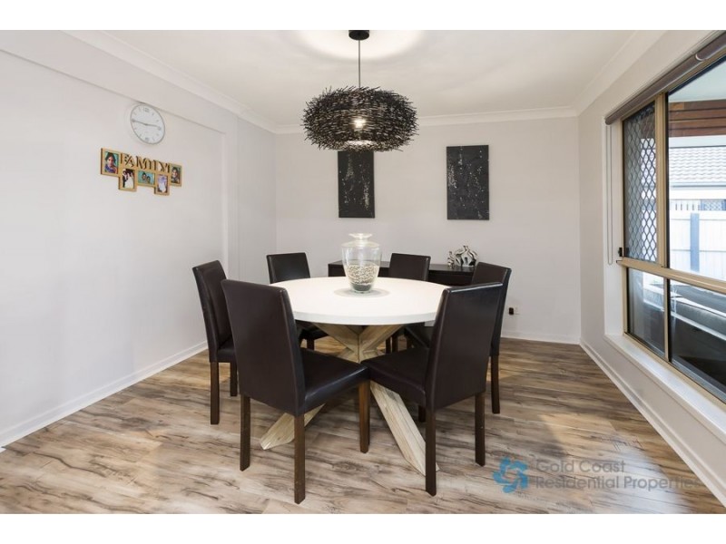 4 Applegum Place, Molendinar QLD 4214