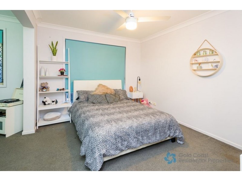 4 Applegum Place, Molendinar QLD 4214