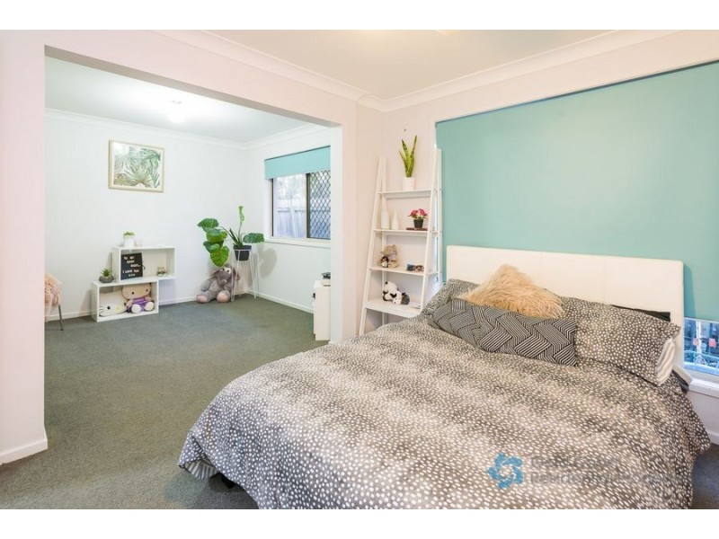 4 Applegum Place, Molendinar QLD 4214