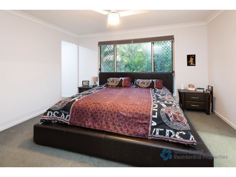 4 Applegum Place, Molendinar QLD 4214