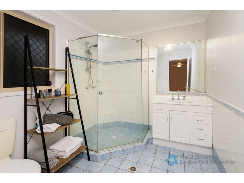 4 Applegum Place, Molendinar QLD 4214