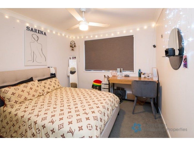 4 Applegum Place, Molendinar QLD 4214