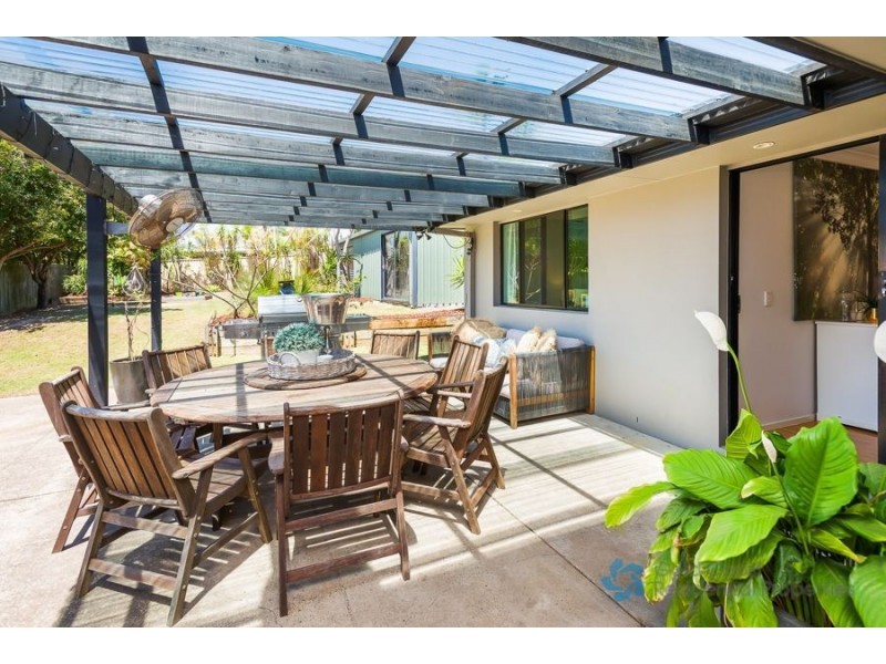 8 Berwick Court, Arundel QLD 4214