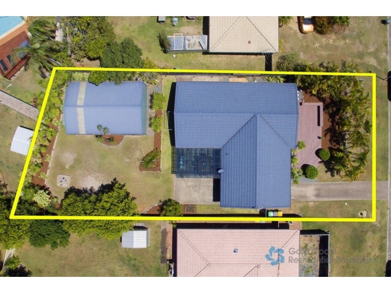 8 Berwick Court, Arundel QLD 4214