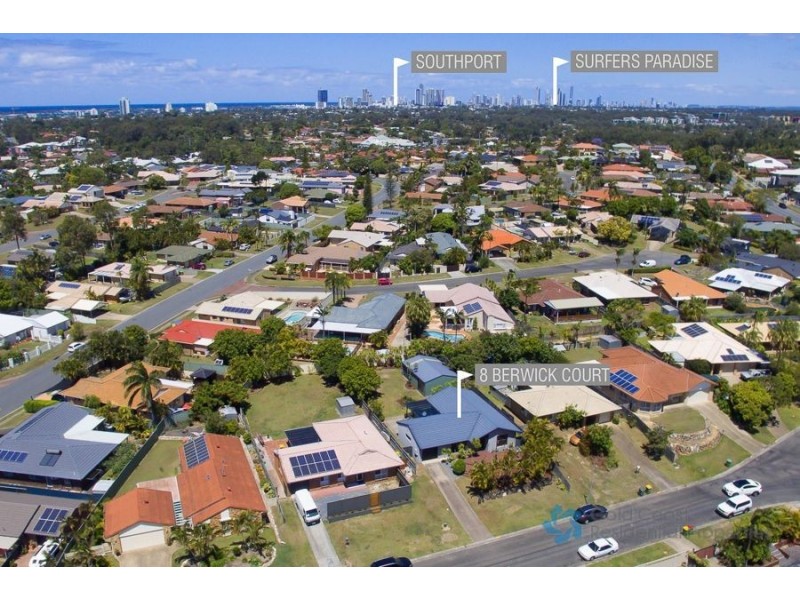 8 Berwick Court, Arundel QLD 4214