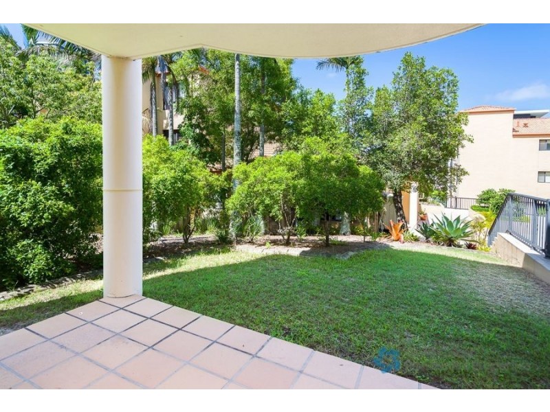 8/16-26 Waverley Street, Southport QLD 4215