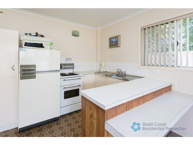 1/32 Messines Crescent, Miami QLD 4220