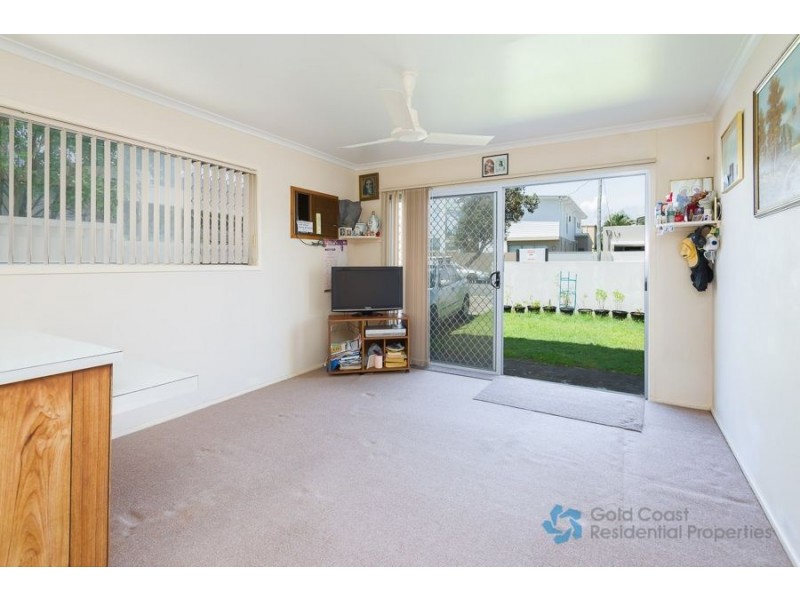 1/32 Messines Crescent, Miami QLD 4220