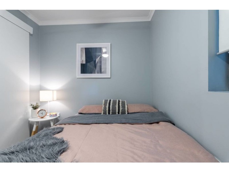 @ 24 Hamilton Avenue, Surfers Paradise QLD 4217