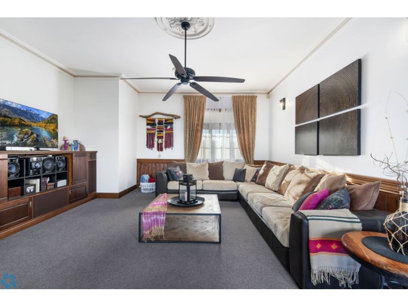 27 Amethyst Court, Carrara QLD 4211