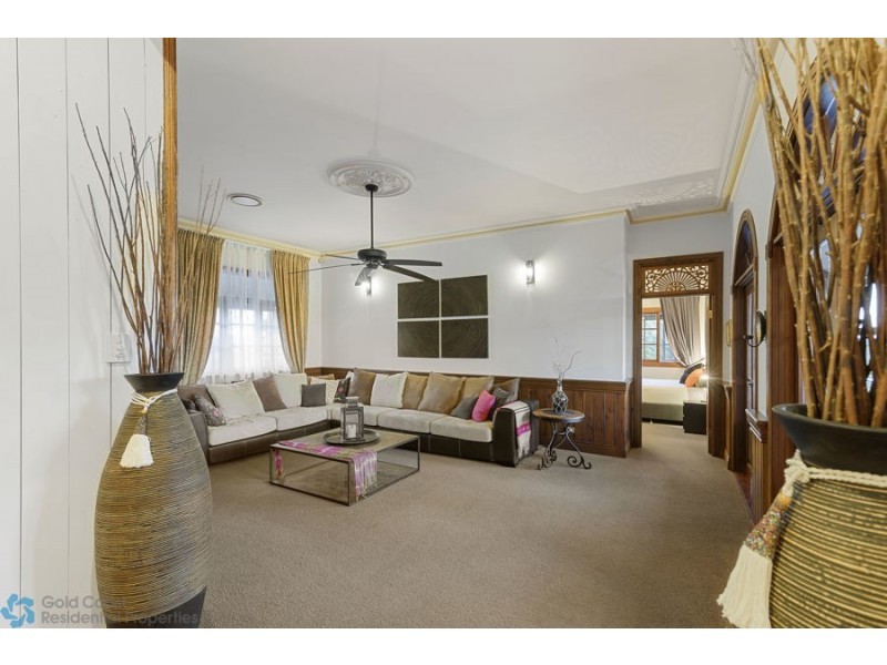 27 Amethyst Court, Carrara QLD 4211