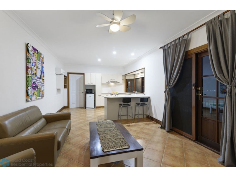 27 Amethyst Court, Carrara QLD 4211