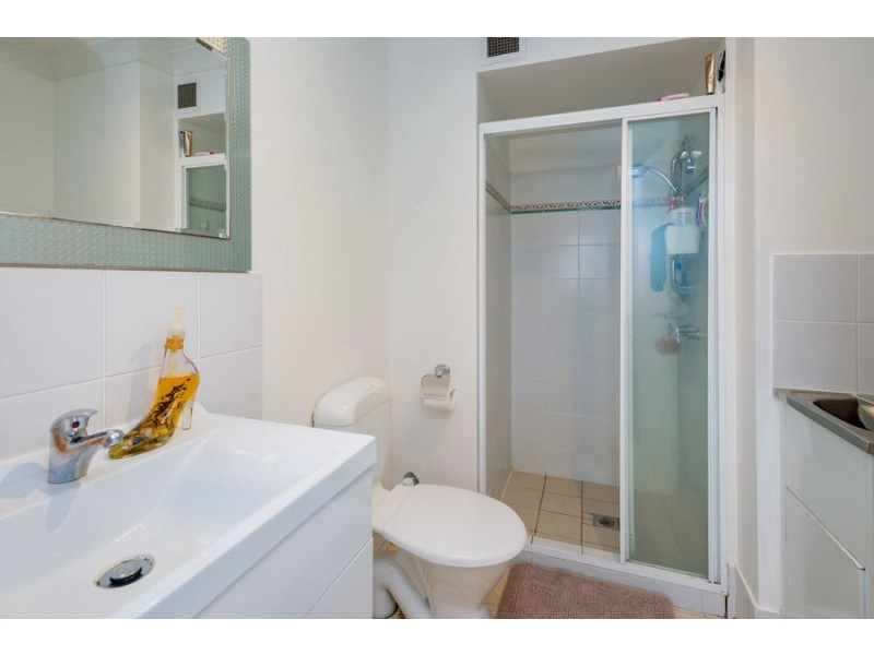 29/75 Bayview Street, Runaway Bay QLD 4216