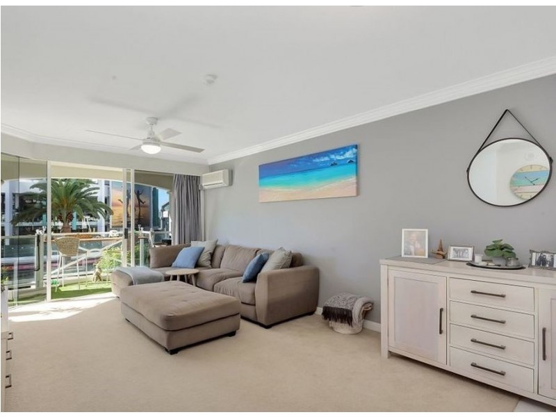 2212/24-26 Queensland Avenue, Broadbeach QLD 4218