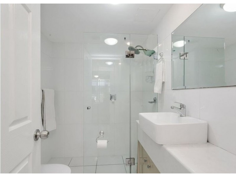 2212/24-26 Queensland Avenue, Broadbeach QLD 4218