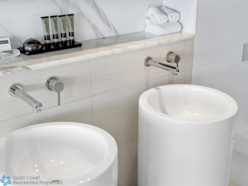 20603/21 Elizabeth Avenue, Broadbeach QLD 4218