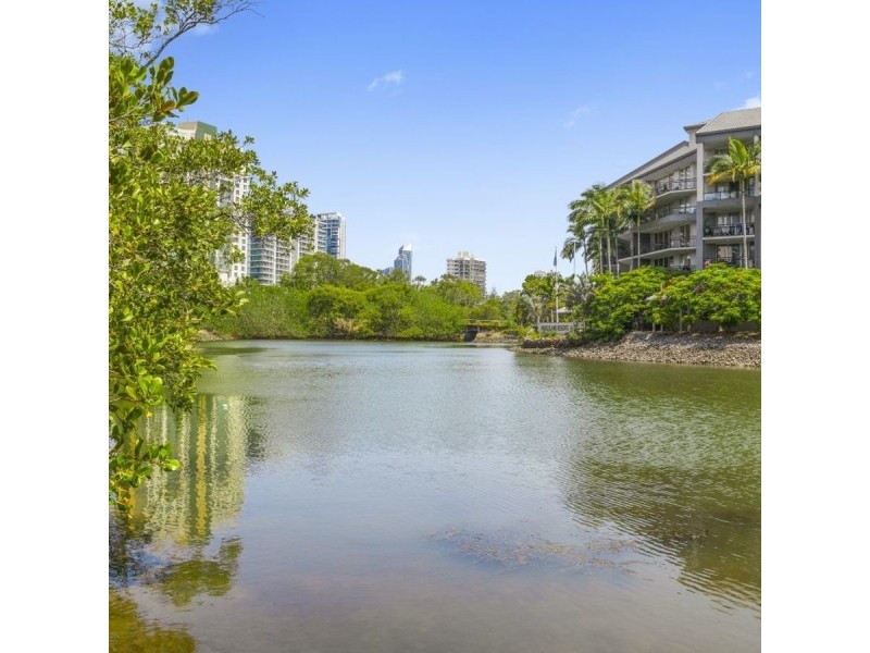 607/70 Remembrance Drive, Surfers Paradise QLD 4217