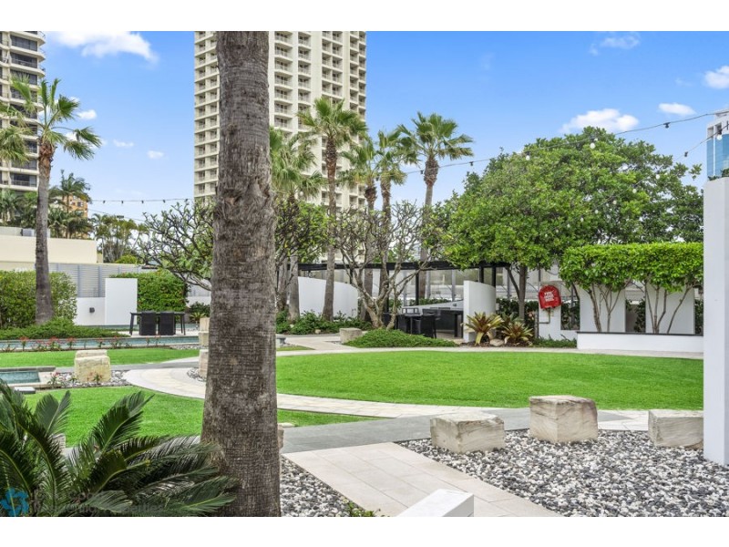 2001/4-14 Esplanade, Surfers Paradise QLD 4217