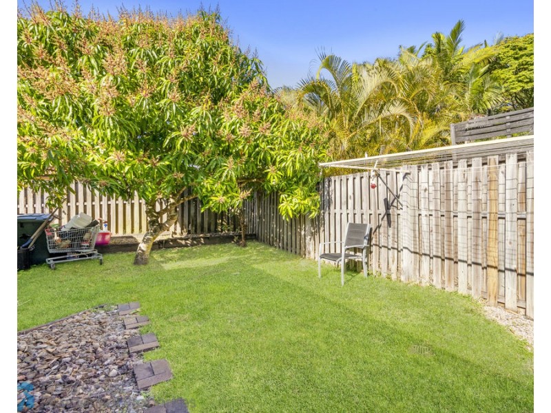 2 Polynesia Avenue, Pacific Pines QLD 4211