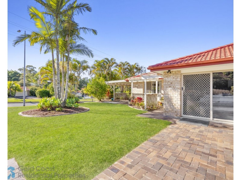 2 Polynesia Avenue, Pacific Pines QLD 4211