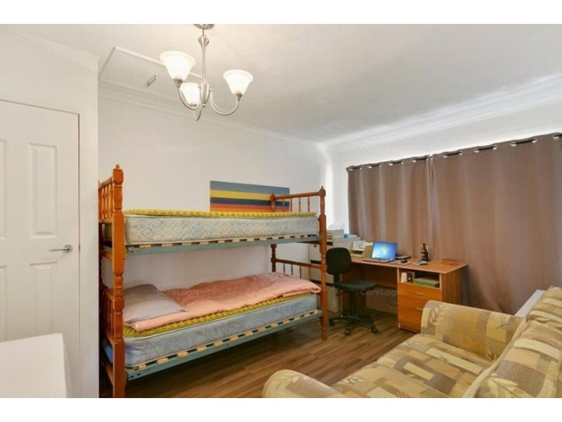 1/21 Stephenson Street, Labrador QLD 4215